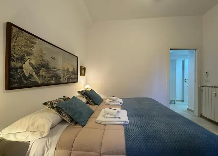 Apartment Warm Hideaway In Vibrant Tuscolano *